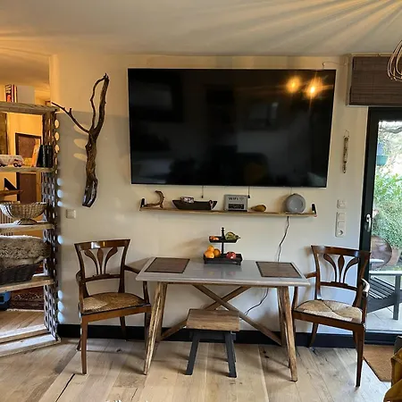 Διαμέρισμα Boutique Benz 1 Μπέργκις Γκλάντμπαχ